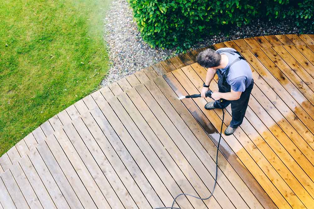 bien nettoyer sa terrasse en bois