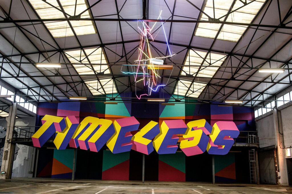 Installation de street art Layup dans un ancien bâtiment réinvesti à Toulouse