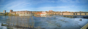 Panorama de Toulouse depuis le Bazacle