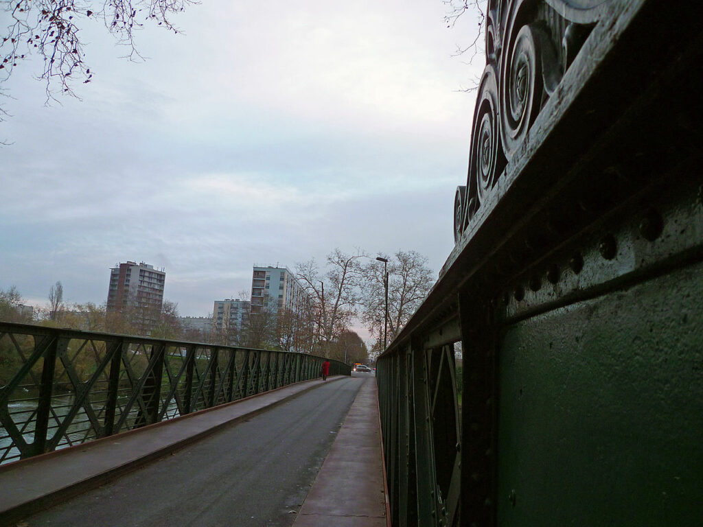 Passerelle de la Poudrerie reliant Empalot à l’île du Ramier à Toulouse