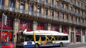 Bus Tisséo rue d'Alsace-Lorraine à Toulouse