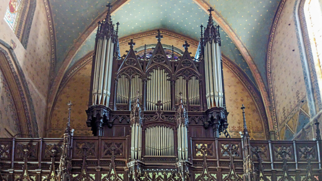 Grand orgue de l'église Saint-Nicolas dans le quartier Saint-Cyprien à Toulouse