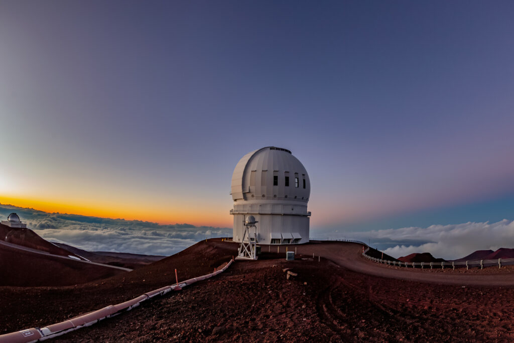 Télescope Canada-France-Hawaii utilisé par SPIRou pour observer l’exoplanète KELT-9b